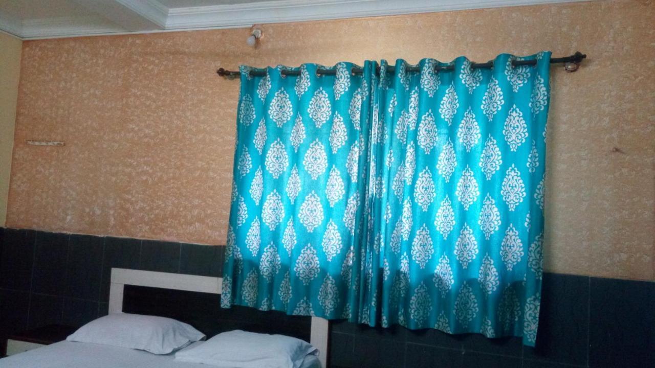 Hotel Sarang Lodge 판벨 외부 사진