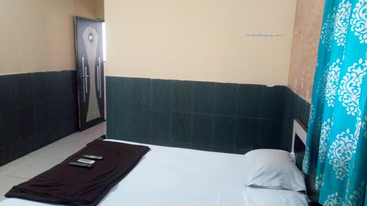Hotel Sarang Lodge 판벨 외부 사진